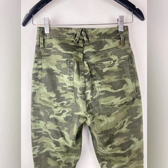 Good American Good Waist Skinny Jeans in Camo GW001PT 4/27 - Picture 9 of 12